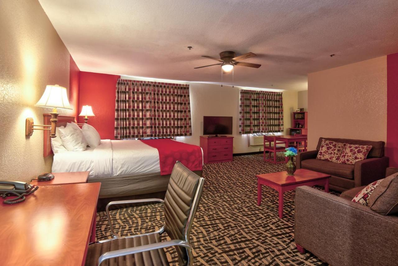 Ramada By Wyndham Oklahoma City Airport North Exterior foto
